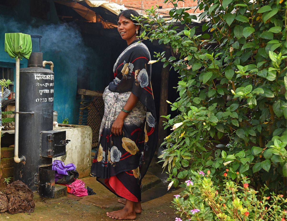 The water heater distributed by WCT is reducing the need for women to visit the forest to collect firewood, and also their exposure to harmful smoke. Photo: Dr. Anish Andheria/WCT